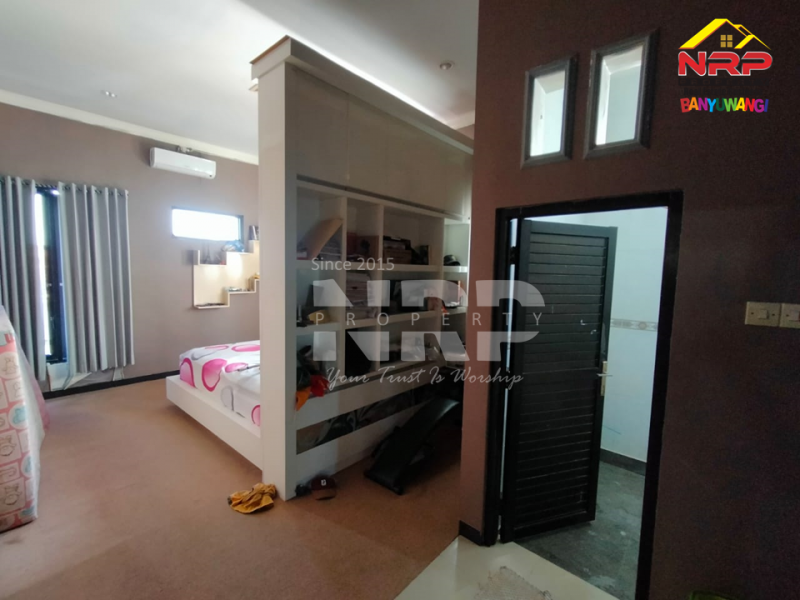 Dijual Rumah 2 Lantai Sangat Strategis di Belakang Kantor KPU Banyuwangi  Dijual Rumah 2 Lantai Sangat Strategis di Belakang Kantor KPU Banyuwangi  Dijual Rumah 2 Lantai Sangat Strategis di Belakang Kantor KPU Banyuwangi&nbsp;
Lokasi sangat strategis Untuk Hunian, Kos- kosan dan Ruang Usaha NRP BANYUWANGI