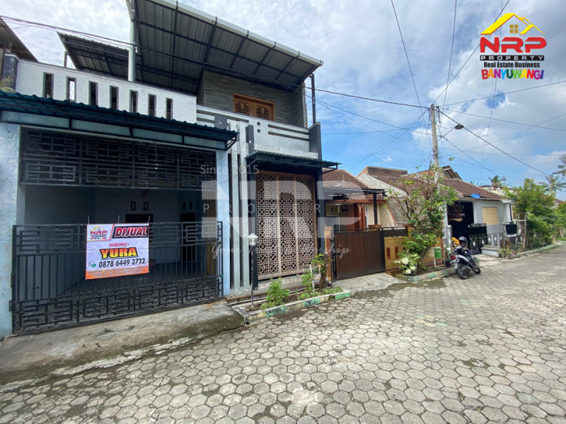 Dijual Rumah 2 Lantai Siap Huni di Barat Stadion Diponegoro Banyuwangi Dijual Rumah 2 Lantai Banyuwangi Kota  Dijual Rumah 2 Lantai Siap Bangun di Barat Stadion Diponegoro Banyuwangi
Lokasi Sangat Strategis&nbsp; di Pusat Kota Banyuwangi. Dekat dengan FIKIA UNAIR NRP BANYUWANGI