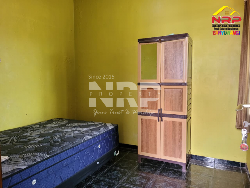 Dijual Rumah 2 lantai siap huni dengan desain klasik dan lokasi strategis di Klatak Banyuwangi! Dijual Rumah 2 lantai siap huni dengan desain klasik dan lokasi strategis di Klatak Banyuwangi! Dijual Rumah 2 lantai siap huni dengan desain klasik dan lokasi strategis di Klatak Banyuwangi!
Dekat fasilitas kota, cocok untuk keluarga muda yang ingin NRP BANYUWANGI