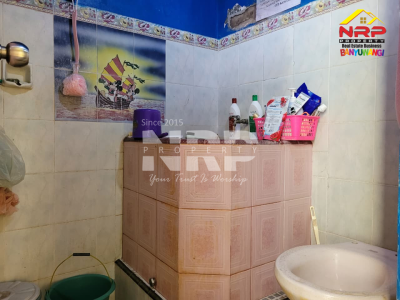 Dijual Rumah 2 lantai siap huni dengan desain klasik dan lokasi strategis di Klatak Banyuwangi! Dijual Rumah 2 lantai siap huni dengan desain klasik dan lokasi strategis di Klatak Banyuwangi! Dijual Rumah 2 lantai siap huni dengan desain klasik dan lokasi strategis di Klatak Banyuwangi!
Dekat fasilitas kota, cocok untuk keluarga muda yang ingin NRP BANYUWANGI