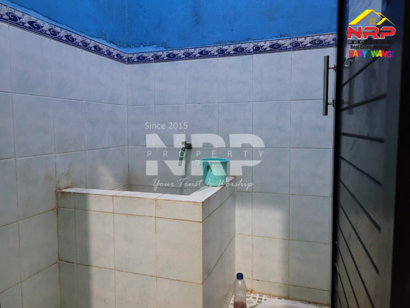 Dijual Rumah 2 lantai siap huni dengan desain klasik dan lokasi strategis di Klatak Banyuwangi! Dijual Rumah 2 lantai siap huni dengan desain klasik dan lokasi strategis di Klatak Banyuwangi! Dijual Rumah 2 lantai siap huni dengan desain klasik dan lokasi strategis di Klatak Banyuwangi!
Dekat fasilitas kota, cocok untuk keluarga muda yang ingin NRP BANYUWANGI