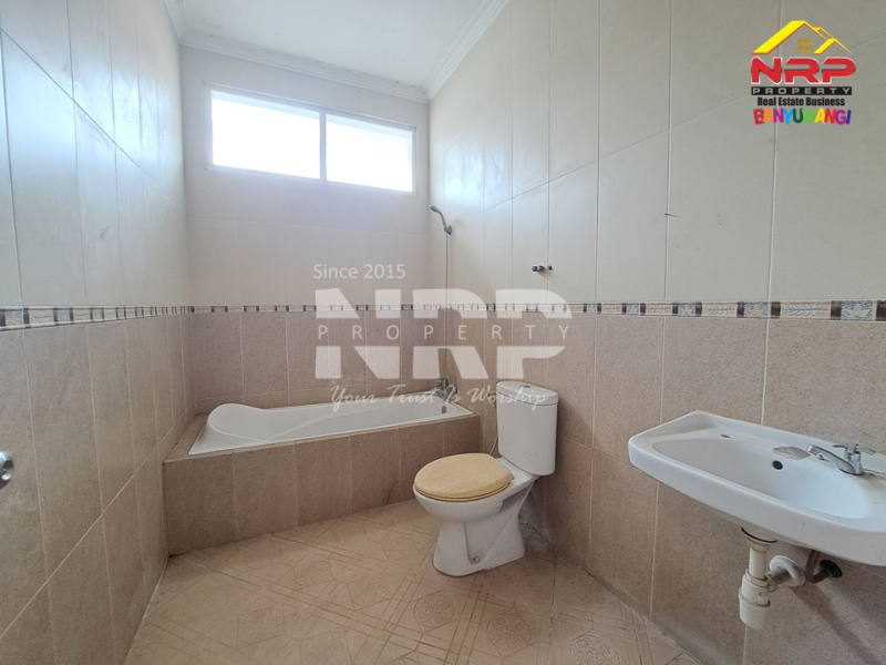 Dijual Rumah 2 Lantai Siap Huni di Gardenia Estate Banyuwangi Dijual Rumah 2 Lantai Siap Huni di Gardenia Estate Banyuwangi Dijual Rumah 2 Lantai Siap Huni di Gardenia Estate Banyuwangi
Hunian Elit Pusat Kota Dengan Lingkungan Aman, Nyaman dan Asri.&nbsp;
Dengan nilai investasi NRP BANYUWANGI