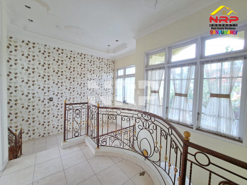 Dijual Rumah 2 Lantai Siap Huni di Gardenia Estate Banyuwangi Dijual Rumah 2 Lantai Siap Huni di Gardenia Estate Banyuwangi Dijual Rumah 2 Lantai Siap Huni di Gardenia Estate Banyuwangi
Hunian Elit Pusat Kota Dengan Lingkungan Aman, Nyaman dan Asri.&nbsp;
Dengan nilai investasi NRP BANYUWANGI