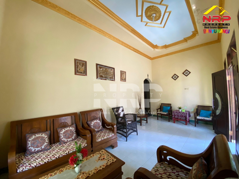 Dijual Rumah 2 Lantai Siap Huni di Klatak - Banyuwangi  Dijual Rumah 2 Lantai di Banyuwangi Klatak  Dijual Rumah 2 Lantai Siap Huni di Klatak - Banyuwangi&nbsp;
Kawasan perumahan, sangat nyaman dan aman untuk tempat tinggal&nbsp;

LT/LB : 168/150 NRP BANYUWANGI