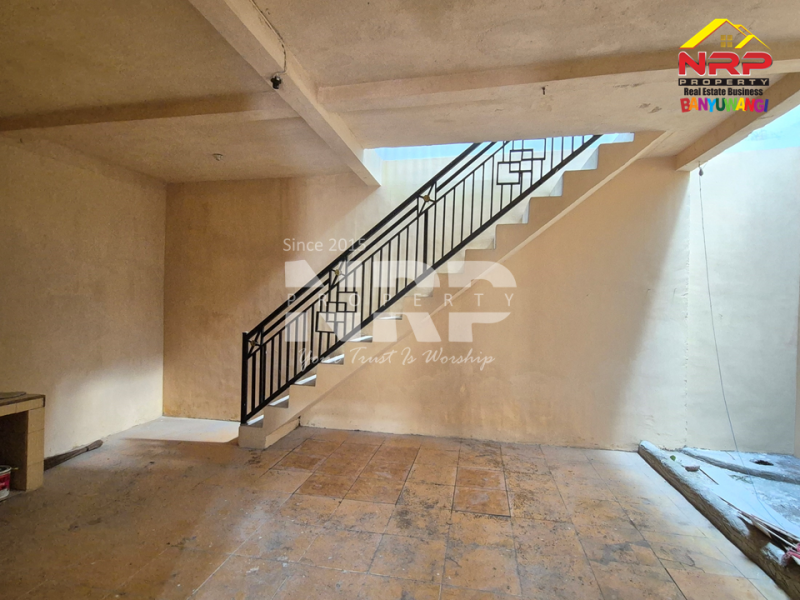 Dijual Rumah 2 Lantai Siap Huni di Klatak - Banyuwangi Dijual Rumah 2 Lantai Siap Huni di Klatak - Banyuwangi Dijual Rumah 2 Lantai Siap Huni di Klatak - Banyuwangi
Lokasi Sangat strategis 100 Meter dari Jl. Utama Yos Sudarso
Terletak di Lingkungan Hotel ( Mahkota NRP BANYUWANGI