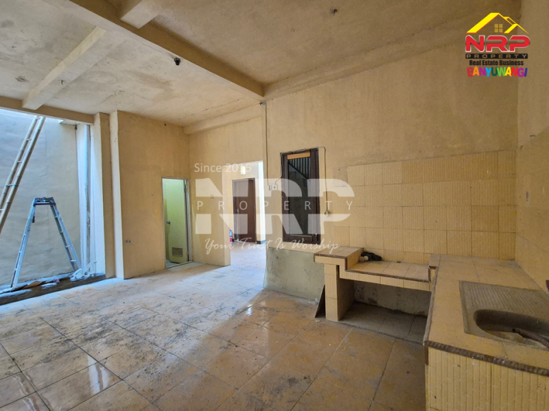 Dijual Rumah 2 Lantai Siap Huni di Klatak - Banyuwangi Dijual Rumah 2 Lantai Siap Huni di Klatak - Banyuwangi Dijual Rumah 2 Lantai Siap Huni di Klatak - Banyuwangi
Lokasi Sangat strategis 100 Meter dari Jl. Utama Yos Sudarso
Terletak di Lingkungan Hotel ( Mahkota NRP BANYUWANGI