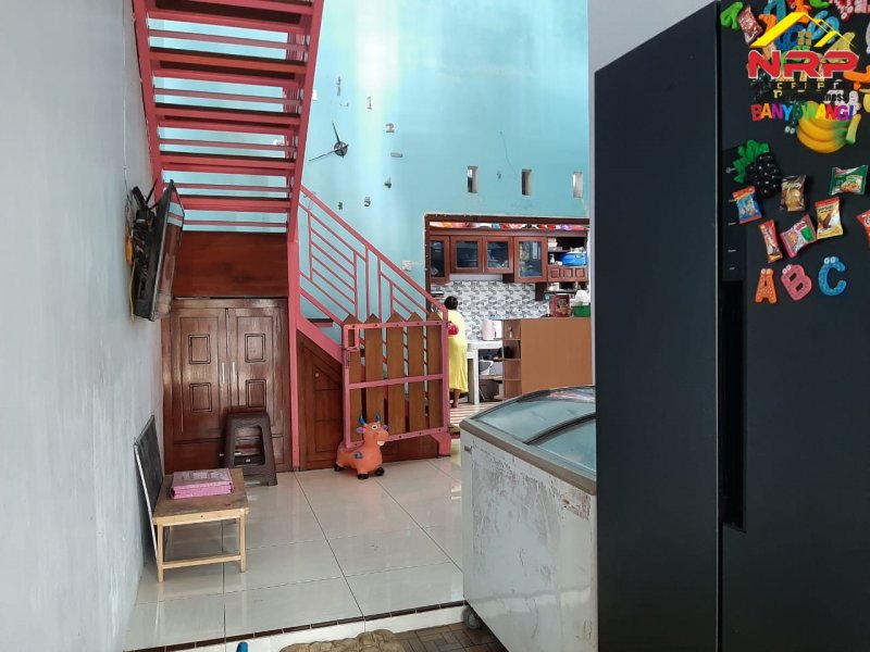 Dijual Rumah 2 Lantai Siap Huni di Perum Griya Indah Agus Salim - Banyuwangi Dijual Rumah 2 Lantai Siap Huni di Perum Griya Indah Agus Salim - Banyuwangi Dijual Rumah 2 Lantai Siap Huni di Perum Griya Indah Agus Salim - Banyuwangi
Hunian Nyaman dengan akses jalan utama Jl. KH Agus Salim

LT/LB : 113/110 M2 NRP BANYUWANGI