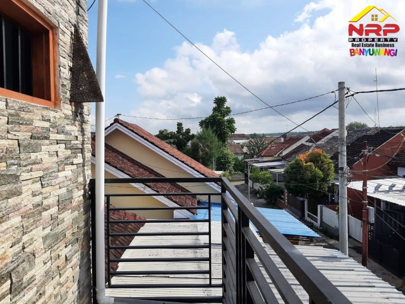 Dijual Rumah 2 Lantai Siap Huni di Perum Griya Indah Agus Salim - Banyuwangi Dijual Rumah 2 Lantai Siap Huni di Perum Griya Indah Agus Salim - Banyuwangi Dijual Rumah 2 Lantai Siap Huni di Perum Griya Indah Agus Salim - Banyuwangi
Hunian Nyaman dengan akses jalan utama Jl. KH Agus Salim

LT/LB : 113/110 M2 NRP BANYUWANGI