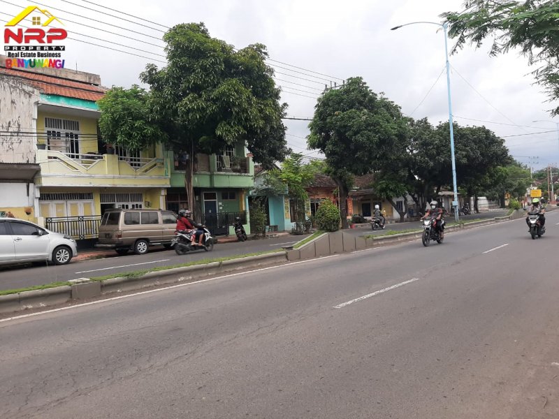 Dijual Rumah 2 Lanti di Tepi Jalan Hayam Wuruk - Banyuwangi Dijual Rumah 2 Lanti di Tepi Jalan Hayam Wuruk - Banyuwangi Dijual Rumah 2 Lanti di Tepi Jalan Hayam Wuruk - Banyuwangi
Tertelak di Jalan Poros Kota sangat cocok untuk ruang usaha maupun hunian.

Fasilitas : Ruang NRP BANYUWANGI
