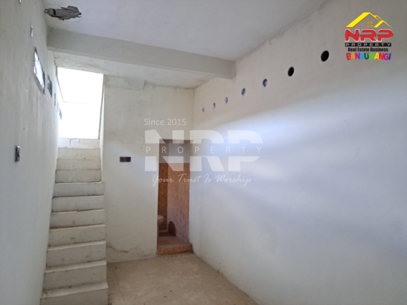 Dijual Rumah 2 upto 3 Lantai di Mendut Regency Banyuwangi  Dijual Rumah 2 upto 3 Lantai di Mendut Regency Banyuwangi  Dijual Rumah 2 upto 3 Lantai di Mendut Regency Banyuwangi&nbsp;
Hunian Exclusive terletak di Kawasan Komersil dan Kantor Pemerintahan Banyuwangi&nbsp;

Luas NRP BANYUWANGI