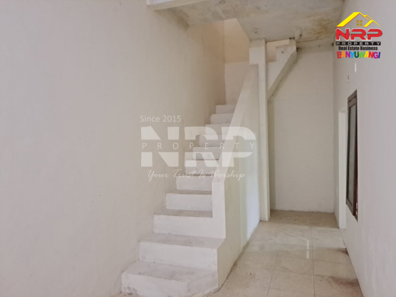 Dijual Rumah 2 upto 3 Lantai di Mendut Regency Banyuwangi  Dijual Rumah 2 upto 3 Lantai di Mendut Regency Banyuwangi  Dijual Rumah 2 upto 3 Lantai di Mendut Regency Banyuwangi&nbsp;
Hunian Exclusive terletak di Kawasan Komersil dan Kantor Pemerintahan Banyuwangi&nbsp;

Luas NRP BANYUWANGI