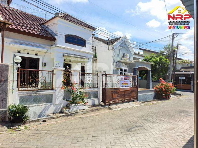 Dijual Rumah 2 upto 3 Lantai di Mendut Regency Banyuwangi  Dijual Rumah 2 upto 3 Lantai di Mendut Regency Banyuwangi  Dijual Rumah 2 upto 3 Lantai di Mendut Regency Banyuwangi&nbsp;
Hunian Exclusive terletak di Kawasan Komersil dan Kantor Pemerintahan Banyuwangi&nbsp;

Luas NRP BANYUWANGI