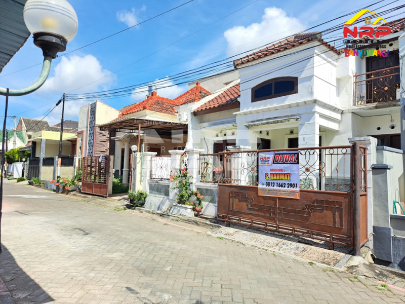 Dijual Rumah 2 upto 3 Lantai di Mendut Regency Banyuwangi  Dijual Rumah 2 upto 3 Lantai di Mendut Regency Banyuwangi  Dijual Rumah 2 upto 3 Lantai di Mendut Regency Banyuwangi&nbsp;
Hunian Exclusive terletak di Kawasan Komersil dan Kantor Pemerintahan Banyuwangi&nbsp;

Luas NRP BANYUWANGI