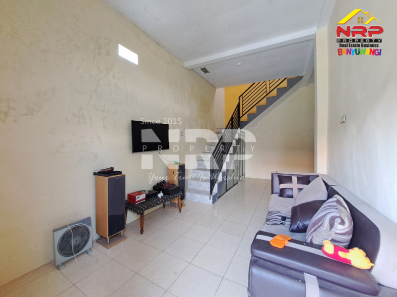 Dijual Rumah 3 Lantai Siap Huni di Tengah Kota Banyuwangi  Dijual Rumah 3 Lantai Siap Huni di Tengah Kota Banyuwangi  Dijual Rumah 3 Lantai Siap Huni di Tengah Kota Banyuwangi&nbsp;
Lokasi sangat nyaman dan cocok untuk tempat tinggal
Dekat Fasilitas Pendidikan, Pebelanjaan, NRP BANYUWANGI