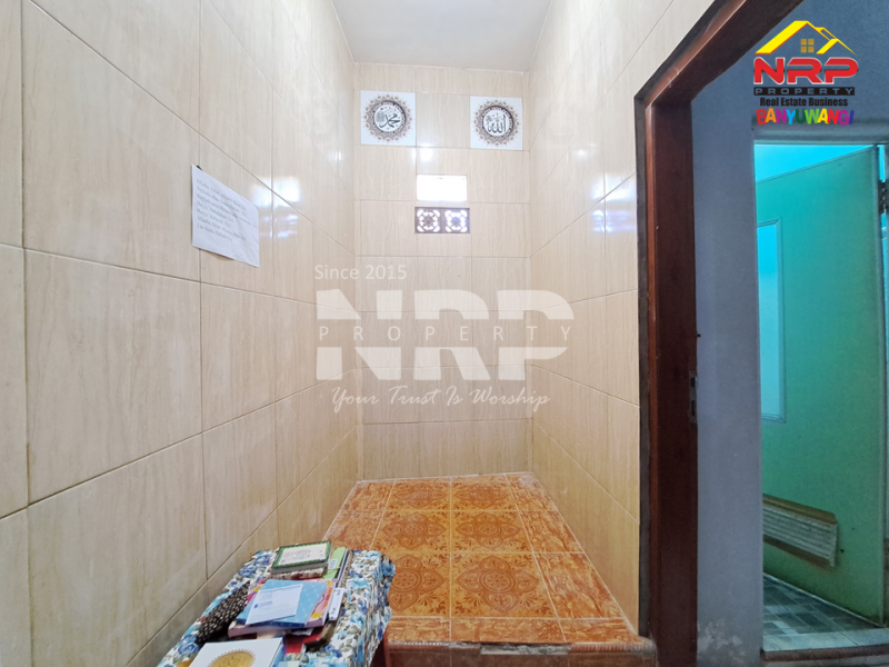 Dijual Rumah 3 Lantai Siap Huni di Tengah Kota Banyuwangi  Dijual Rumah 3 Lantai Siap Huni di Tengah Kota Banyuwangi  Dijual Rumah 3 Lantai Siap Huni di Tengah Kota Banyuwangi&nbsp;
Lokasi sangat nyaman dan cocok untuk tempat tinggal
Dekat Fasilitas Pendidikan, Pebelanjaan, NRP BANYUWANGI
