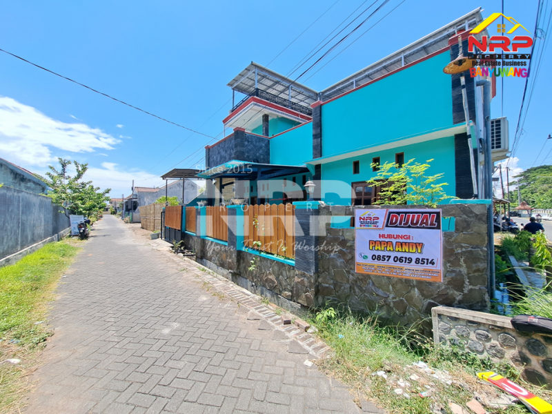 Dijual Rumah 3 Lantai Siap Huni di Tengah Kota Banyuwangi  Dijual Rumah 3 Lantai Siap Huni di Tengah Kota Banyuwangi  Dijual Rumah 3 Lantai Siap Huni di Tengah Kota Banyuwangi&nbsp;
Lokasi sangat nyaman dan cocok untuk tempat tinggal
Dekat Fasilitas Pendidikan, Pebelanjaan, NRP BANYUWANGI