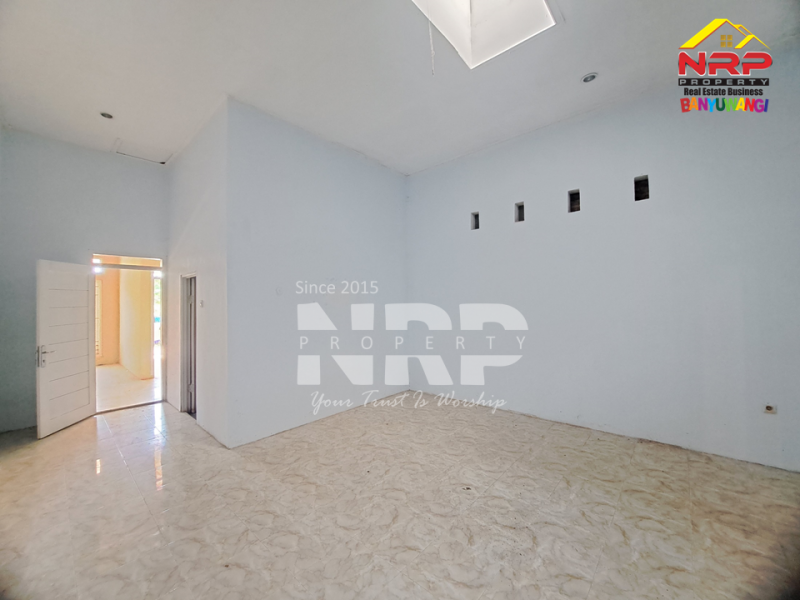 Dijual Rumah Bagus Siap Huni di Tukangkayu - Banyuwangi  Dijual Rumah Bagus Siap Huni di Tukangkayu - Banyuwangi  Dijual Rumah Bagus Siap Huni di Tukangkayu - Banyuwangi&nbsp;
Tengah kota Cocok untuk rumah kos, homestay ataupun tempat tinggal.
Dekat Fasilitas Pendidikan, NRP BANYUWANGI