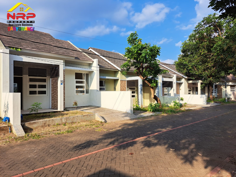 Dijual Rumah Baru di Depan Hotel Ilira Banyuwangi  Dijual Rumah Baru Murah di Depan Hotel Ilira Banyuwangi  Dijual Rumah Baru di Depan Hotel Ilira Banyuwangi&nbsp;
One Get Sistem dengan Keamanan. Lingkungan nyaman dan asri.
Akses Jalah Utama Yos Sudarso NRP BANYUWANGI
