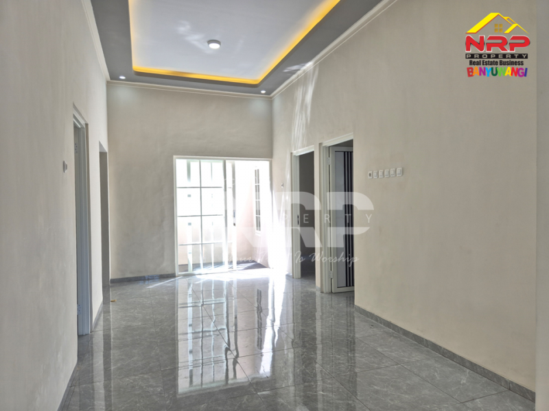 Dijual Rumah Baru Kekinian di Sobo - Banyuwangi  Dijual Rumah Baru Kekinian di Sobo - Banyuwangi  Dijual Rumah Baru Kekinian di Sobo - Banyuwangi&nbsp;
Lokasi sangat nyaman dan cocok untuk tempat tinggal
Dekat Fasilitas Pendidikan, Pebelanjaan, pertokoan NRP BANYUWANGI