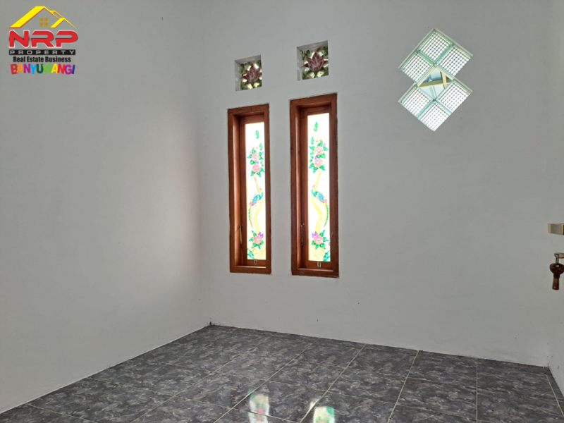 Dijual Rumah Baru Murah  Siap Huni Pojok di Perum. Permata Giri - Banyuwangi Dijual Rumah Baru Siap Huni Pojok di Perum. Permata Giri - Banyuwangi Dijual Rumah Baru Siap Huni Pojok di Perum. Permata Giri - Banyuwangi
Lokasi Sangat Strategis Terletak di 0 Jalan Utama Raden Wijaya - Banyuwangi

Luas NRP BANYUWANGI