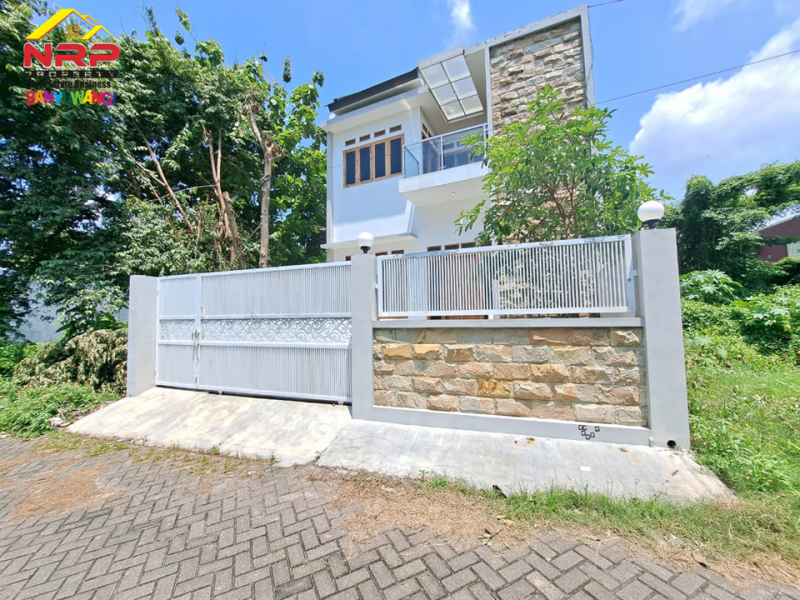 Dijual Rumah Baru Semi Vila 2 Lantai di Belakang Kantor Pemkab Banyuwangi    Dijual Rumah Baru Semi Vila 2 Lantai di Belakang Kantor Pemkab Banyuwangi    Dijual Rumah Baru Semi Vila 2 Lantai di Belakang Kantor Pemkab Banyuwangi&nbsp; &nbsp;
Terletak di Jl. Terusan Borobudur Tamanbaru
Sangat Cocok untuk Hunian, NRP BANYUWANGI