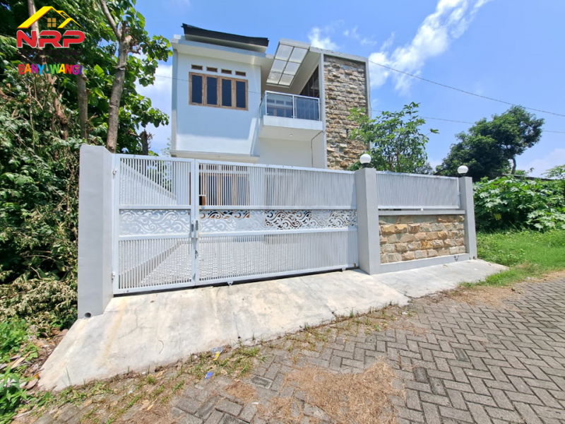 Dijual Rumah Baru Semi Vila 2 Lantai di Belakang Kantor Pemkab Banyuwangi    Dijual Rumah Baru Semi Vila 2 Lantai di Belakang Kantor Pemkab Banyuwangi    Dijual Rumah Baru Semi Vila 2 Lantai di Belakang Kantor Pemkab Banyuwangi&nbsp; &nbsp;
Terletak di Jl. Terusan Borobudur Tamanbaru
Sangat Cocok untuk Hunian, NRP BANYUWANGI