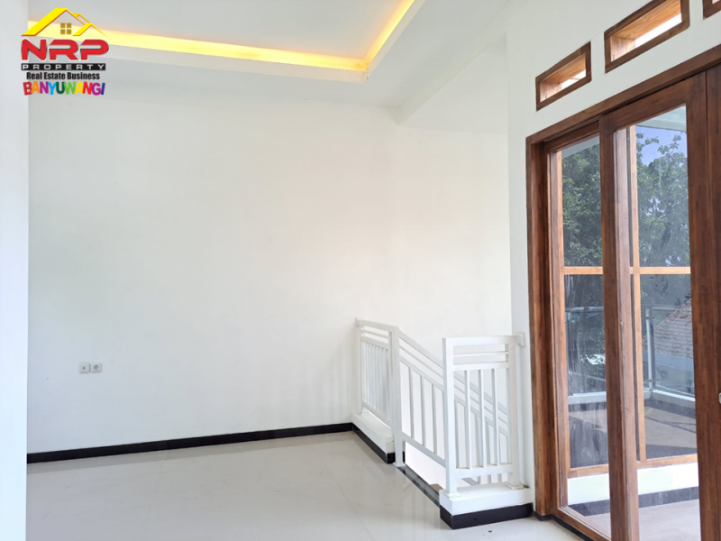 Dijual Rumah Baru Semi Vila 2 Lantai di Belakang Kantor Pemkab Banyuwangi    Dijual Rumah Baru Semi Vila 2 Lantai di Belakang Kantor Pemkab Banyuwangi    Dijual Rumah Baru Semi Vila 2 Lantai di Belakang Kantor Pemkab Banyuwangi&nbsp; &nbsp;
Terletak di Jl. Terusan Borobudur Tamanbaru
Sangat Cocok untuk Hunian, NRP BANYUWANGI