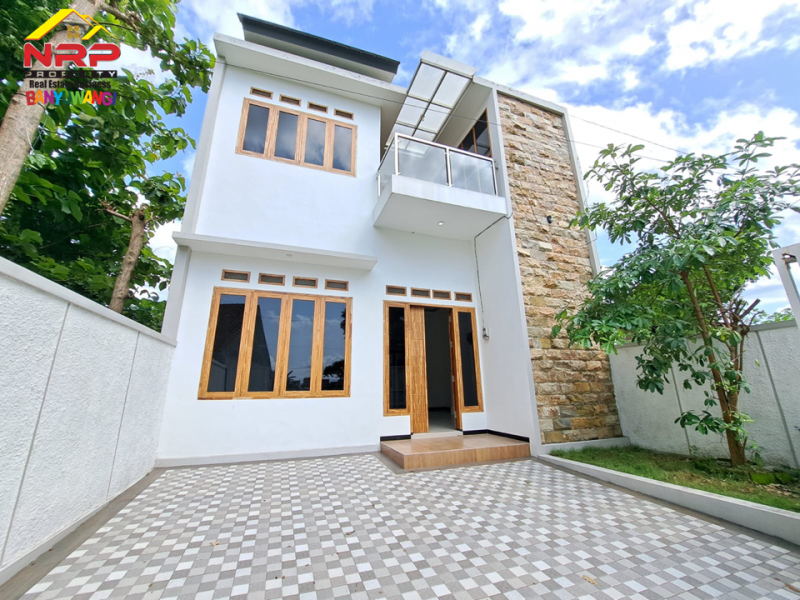 Dijual Rumah Baru Semi Vila 2 Lantai di Belakang Kantor Pemkab Banyuwangi    Dijual Rumah Baru Semi Vila 2 Lantai di Belakang Kantor Pemkab Banyuwangi    Dijual Rumah Baru Semi Vila 2 Lantai di Belakang Kantor Pemkab Banyuwangi&nbsp; &nbsp;
Terletak di Jl. Terusan Borobudur Tamanbaru
Sangat Cocok untuk Hunian, NRP BANYUWANGI
