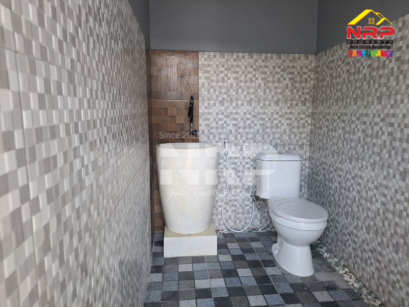 Dijual Rumah Baru Siap Huni di Kembiritan - Genteng Banyuwangi  Dijual Rumah Baru Siap Huni di Kembiritan - Genteng Banyuwangi  Dijual Rumah Baru Siap Huni di Kembiritan - Genteng Banyuwangi&nbsp;
Akses Jl. Sumberbening. 4 Menit dari Universitas Islam Ibrahimy&nbsp;

Luas Tanah : 105 NRP BANYUWANGI