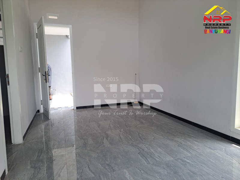 Dijual Rumah Baru Siap Huni di Kembiritan - Genteng Banyuwangi  Dijual Rumah Baru Siap Huni di Kembiritan - Genteng Banyuwangi  Dijual Rumah Baru Siap Huni di Kembiritan - Genteng Banyuwangi&nbsp;
Akses Jl. Sumberbening. 4 Menit dari Universitas Islam Ibrahimy&nbsp;

Luas Tanah : 105 NRP BANYUWANGI