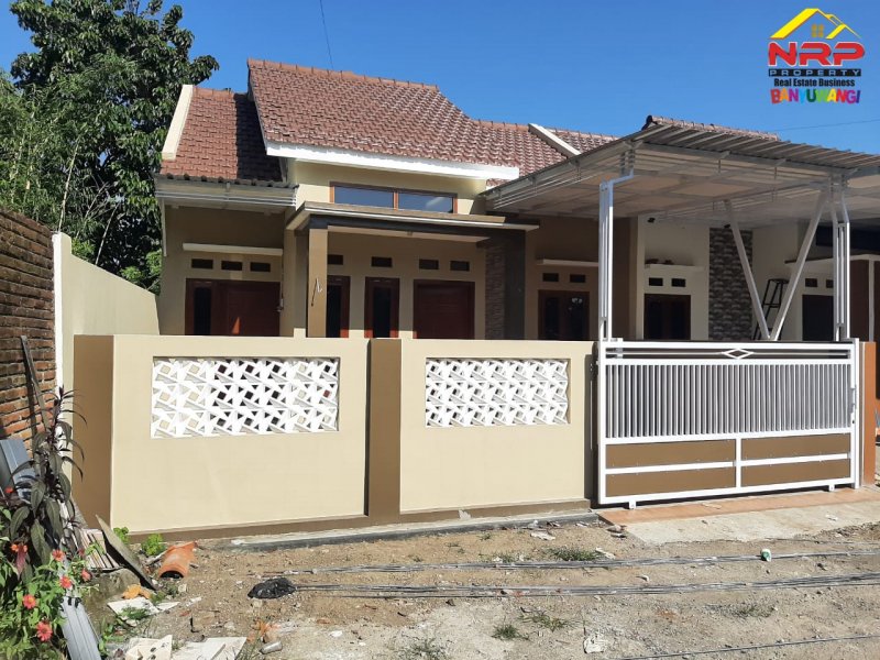 Dijual Rumah Baru Siap Huni di Perum Griya Wiyata Banyuwangi Dijual Rumah Baru Siap Huni di Perum Griya Wiyata Banyuwangi Dijual Rumah Baru Siap Huni di Perum Griya Wiyata Banyuwangi
Lokasi Pojok sangat nyaman dan cocok untuk tempat tinggal
Dekat Fasilitas Pendidikan, NRP BANYUWANGI