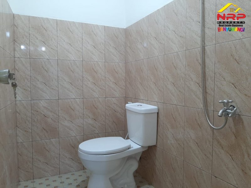 Dijual Rumah Baru Siap Huni di Perum Griya Wiyata Banyuwangi Dijual Rumah Baru Siap Huni di Perum Griya Wiyata Banyuwangi Dijual Rumah Baru Siap Huni di Perum Griya Wiyata Banyuwangi
Lokasi Pojok sangat nyaman dan cocok untuk tempat tinggal
Dekat Fasilitas Pendidikan, NRP BANYUWANGI