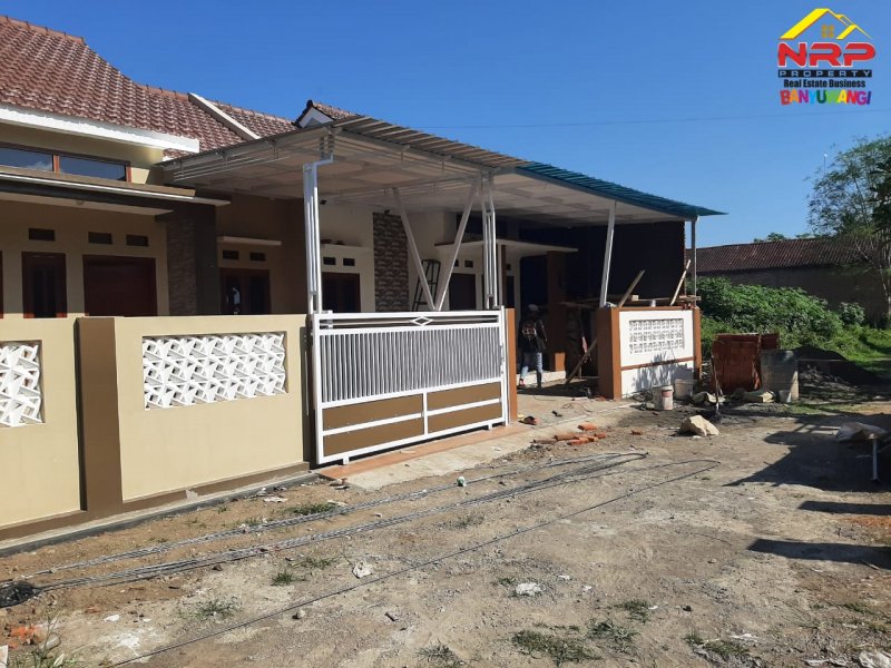 Dijual Rumah Baru Siap Huni di Perum Griya Wiyata Banyuwangi Dijual Rumah Baru Siap Huni di Perum Griya Wiyata Banyuwangi Dijual Rumah Baru Siap Huni di Perum Griya Wiyata Banyuwangi
Lokasi Pojok sangat nyaman dan cocok untuk tempat tinggal
Dekat Fasilitas Pendidikan, NRP BANYUWANGI