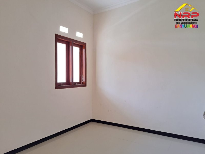 Dijual Rumah Baru Siap Huni di Perum Villa Kertosari - Banyuwangi Dijual Rumah Baru Siap Huni di Perum Villa Kertosari - Banyuwangi Dijual Rumah Baru Siap Huni di Perum Villa Kertosari - Banyuwangi
Lokasi Pojok sangat nyaman dan cocok untuk tempat tinggal
Dekat Fasilitas Pendidikan, NRP BANYUWANGI