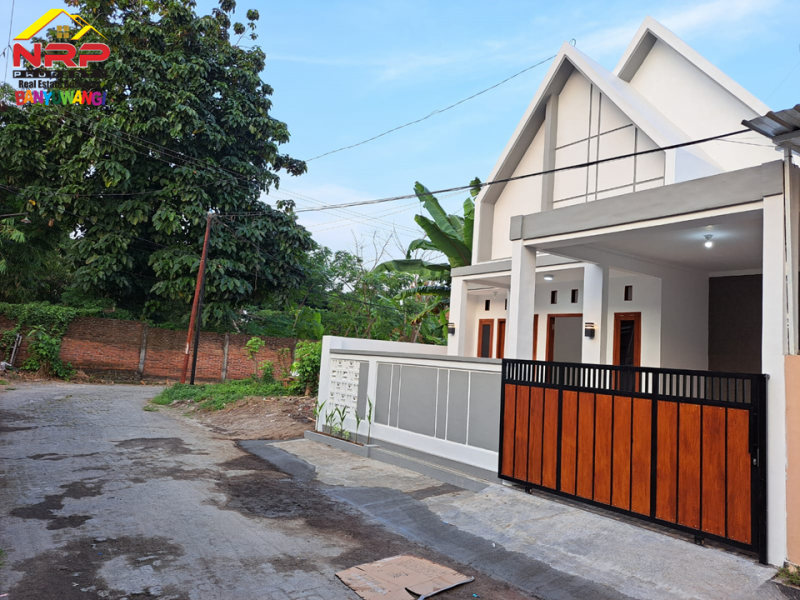 Dijual Rumah Baru Siap Huni di Pusat Kota Banyuwangi  Dijual Rumah Baru Murah  300 jutaan  Siap Huni di Pusat Kota Banyuwangi  Dijual Rumah Baru Siap Huni di Pusat Kota Banyuwangi&nbsp;
Kawasan bebas banjir, Lokasi sangat nyaman dan cocok untuk tempat tinggal
One get sistem. Dekat NRP BANYUWANGI