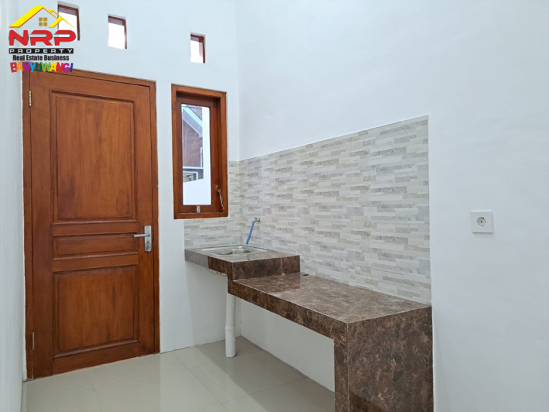 Dijual Rumah Baru Siap Huni di Pusat Kota Banyuwangi  Dijual Rumah Baru Murah  300 jutaan  Siap Huni di Pusat Kota Banyuwangi  Dijual Rumah Baru Siap Huni di Pusat Kota Banyuwangi&nbsp;
Kawasan bebas banjir, Lokasi sangat nyaman dan cocok untuk tempat tinggal
One get sistem. Dekat NRP BANYUWANGI