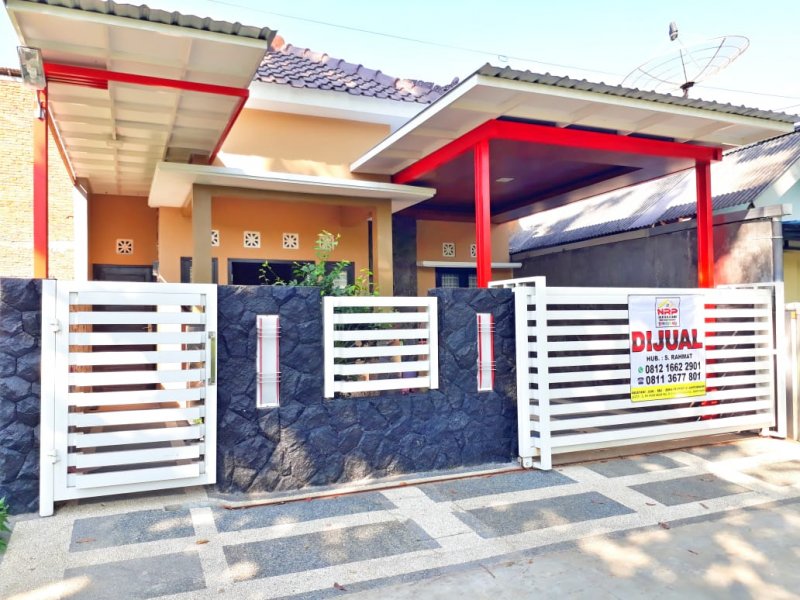 Dijual Rumah Cantik 100 Meter Dari Jalan Provinsi Dadapan Dijual Rumah Cantik 100 Meter Dari Jalan Provinsi Dadapan Banyuwangi  Dijual Rumah Cantik 100 Meter Dari Jalan Provinsi Dadapan-Banyuwangi. Lokasi Strategis, Nyaman dan Asri dengan Akses jalan Aspal 100 Meter dari Jl. NRP BANYUWANGI