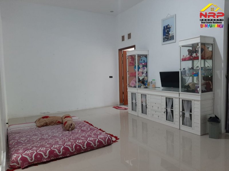 Dijual Rumah Cantik 2 Lantai  di Mojopanggung - Banyuwangi Dijual Rumah Cantik 2 Lantai  di Mojopanggung - Banyuwangi Dijual Rumah Cantik 2 Lantai&nbsp; di Mojopanggung - Banyuwangi
Lokasi Strategis terletak di Jantung Kota Banyuwangi
Dekat dengan fasilitas Pendidikan, NRP BANYUWANGI