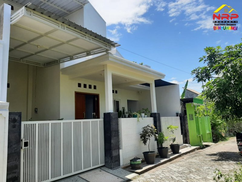 Dijual Rumah Cantik 2 Lantai  di Mojopanggung - Banyuwangi Dijual Rumah Cantik 2 Lantai  di Mojopanggung - Banyuwangi Dijual Rumah Cantik 2 Lantai&nbsp; di Mojopanggung - Banyuwangi
Lokasi Strategis terletak di Jantung Kota Banyuwangi
Dekat dengan fasilitas Pendidikan, NRP BANYUWANGI