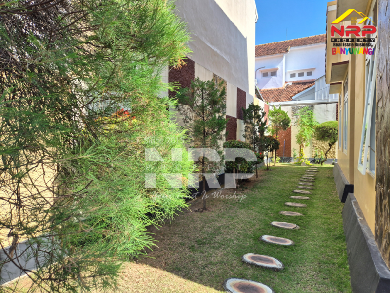 Dijual Rumah Cantik 2 Lantai di Perum. Gardenia Estate Banyuwangi Dijual Rumah Cantik 2 Lantai di Perum. Gardenia Estate Banyuwangi Dijual Rumah Cantik 2 Lantai di Perum. Gardenia Estate Banyuwangi
Hunian Elit Pusat Kota Dengan Lingkungan Aman, Nyaman dan Asri.&nbsp;
Onet get sistem NRP BANYUWANGI
