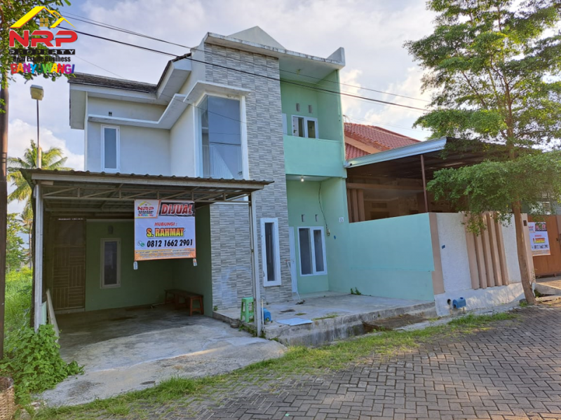 Dijual Rumah Cantik 2 Lantai di Pusat Kota Banyuwangi   Dijual Rumah Cantik 2 Lantai di Pusat Kota Banyuwangi   ijual Rumah Cantik 2 Lantai di Pusat Kota Banyuwangi&nbsp;&nbsp;
Terletak di Jl. Terusan Borobudur Tamanbaru
Sangat Cocok untuk Rumah Kos Pegawai, Home NRP BANYUWANGI