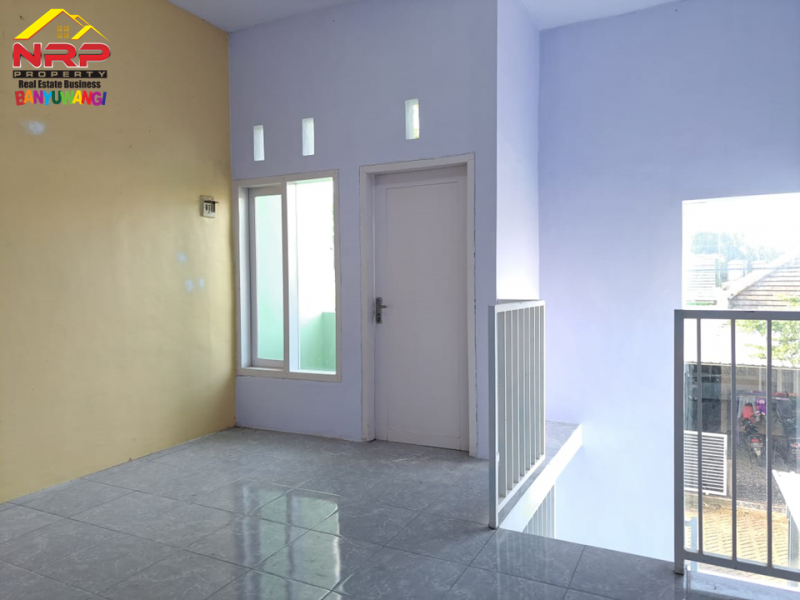 Dijual Rumah Cantik 2 Lantai di Pusat Kota Banyuwangi   Dijual Rumah Cantik 2 Lantai di Pusat Kota Banyuwangi   ijual Rumah Cantik 2 Lantai di Pusat Kota Banyuwangi&nbsp;&nbsp;
Terletak di Jl. Terusan Borobudur Tamanbaru
Sangat Cocok untuk Rumah Kos Pegawai, Home NRP BANYUWANGI