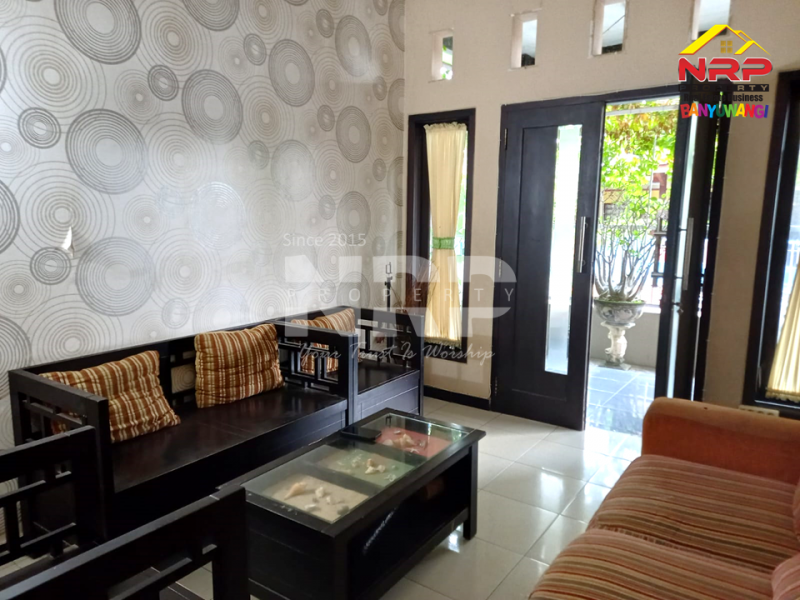Dijual Rumah Cantik 2 Lantai di Tamanbaru, Banyuwangi  Dijual Rumah 2 Lantai di Tamanbaru, Banyuwangi  Dijual Rumah Cantik 2 Lantai di Tamanbaru, Banyuwangi&nbsp;
Dekat dengan Kantor Pemda dan Pemerintahan, Dekat Dengan Fasilitas Pendidikan, Perbelanjaan dan NRP BANYUWANGI