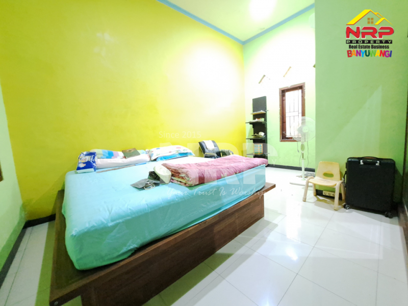Dijual Rumah Cantik 2 Lantai Posisi Hook Full Furniture di Perum Djati Kayangan - Banyuwangi Dijual rumah di Perum. Djati khayangan banyuwangi  Dijual Rumah Cantik 2 Lantai Posisi Hook Full Furniture di Perum Djati Kayangan - Banyuwangi
Lokasi Sangat Strategis Terletak di 0 Jalan Utama Raden Wijaya - NRP BANYUWANGI