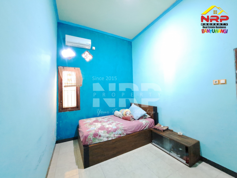 Dijual Rumah Cantik 2 Lantai Posisi Hook Full Furniture di Perum Djati Kayangan - Banyuwangi Dijual rumah di Perum. Djati khayangan banyuwangi  Dijual Rumah Cantik 2 Lantai Posisi Hook Full Furniture di Perum Djati Kayangan - Banyuwangi
Lokasi Sangat Strategis Terletak di 0 Jalan Utama Raden Wijaya - NRP BANYUWANGI