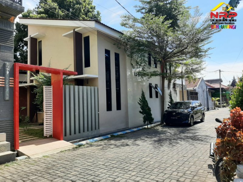 Dijual Rumah Cantik 2 Lantai Siap Huni di Jl. Agus Salim - Banyuwangi Dijual Rumah Cantik 2 Lantai Siap Huni di Jl. Agus Salim - Banyuwangi Dijual Rumah Cantik 2 Lantai Siap Huni di Jl. Agus Salim - Banyuwangi
Lokasi Strategis Cocok Untuk Hunian, Home stay dan kantor.

Luas Tanah : 133 m2 NRP BANYUWANGI