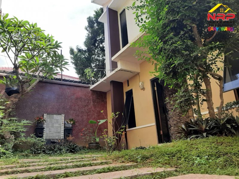 Dijual Rumah Cantik 2 Lantai Siap Huni di Jl. Agus Salim - Banyuwangi Dijual Rumah Cantik 2 Lantai Siap Huni di Jl. Agus Salim - Banyuwangi Dijual Rumah Cantik 2 Lantai Siap Huni di Jl. Agus Salim - Banyuwangi
Lokasi Strategis Cocok Untuk Hunian, Home stay dan kantor.

Luas Tanah : 133 m2 NRP BANYUWANGI