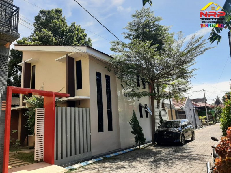 Dijual Rumah Cantik 2 Lantai Siap Huni di Jl. Agus Salim - Banyuwangi Dijual Rumah Cantik 2 Lantai Siap Huni di Jl. Agus Salim - Banyuwangi Dijual Rumah Cantik 2 Lantai Siap Huni di Jl. Agus Salim - Banyuwangi
Lokasi Strategis Cocok Untuk Hunian, Home stay dan kantor.

Luas Tanah : 133 m2 NRP BANYUWANGI