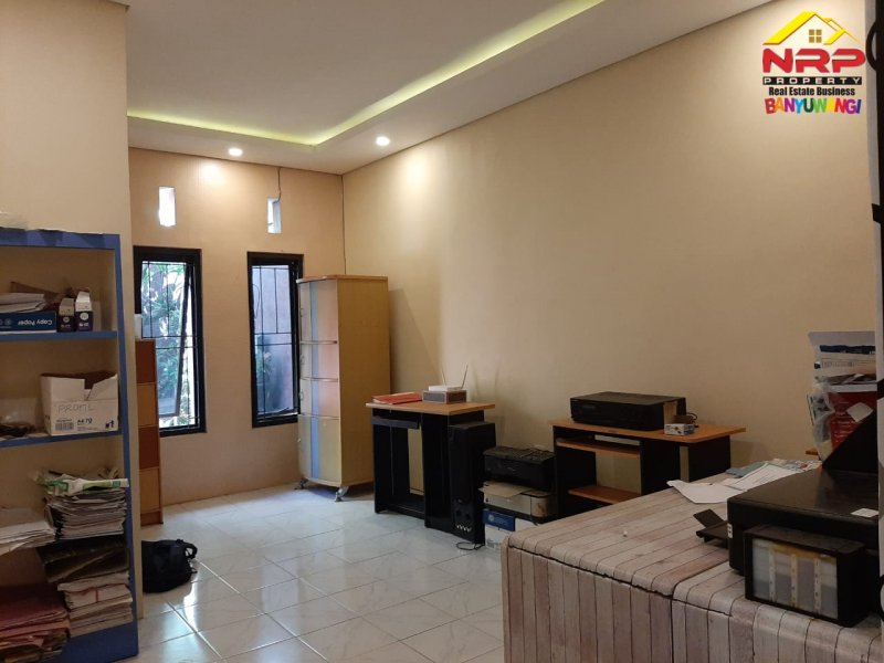 Dijual Rumah Cantik 2 Lantai Siap Huni di Jl. Agus Salim - Banyuwangi Dijual Rumah Cantik 2 Lantai Siap Huni di Jl. Agus Salim - Banyuwangi Dijual Rumah Cantik 2 Lantai Siap Huni di Jl. Agus Salim - Banyuwangi
Lokasi Strategis Cocok Untuk Hunian, Home stay dan kantor.

Luas Tanah : 133 m2 NRP BANYUWANGI