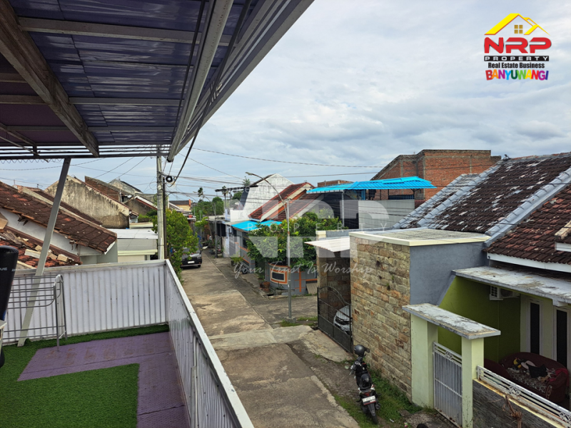 Dijual Rumah Cantik 2 Lantai Siap Huni di Perum. Brawijay - Banyuwangi Dijual Rumah Cantik 2 Lantai Siap Huni di Perum. Brawijay - Banyuwangi Dijual Rumah Cantik 2 Lantai Siap Huni di Perum. Brawijay - Banyuwangi
Sangat Cocok Untuk Hunian Dekat dengan Fasilitas Pendidikan, Perbelanjaan, Transportasi NRP BANYUWANGI